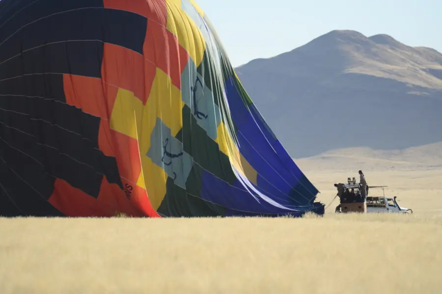 Avila Travel Namibia Globo después del aterrizaje