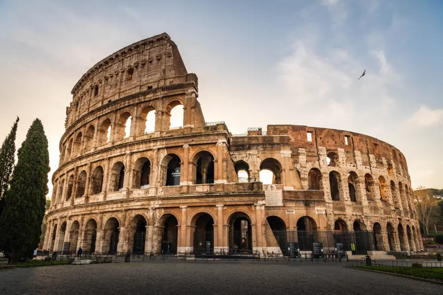 Avila Reizen Italia Roma Coliseo al atardecer