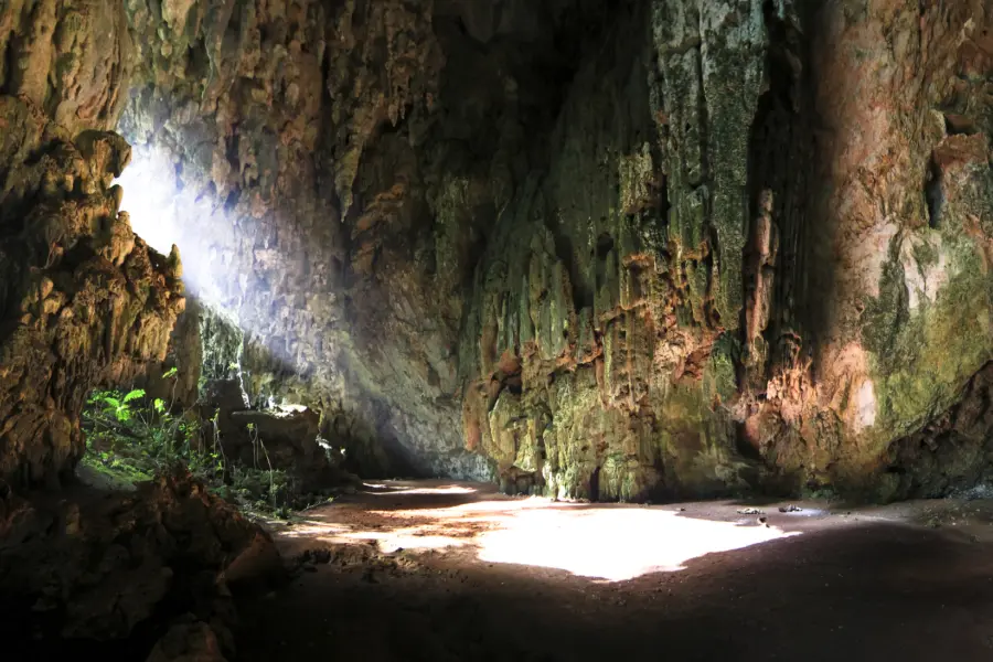 Avila Viajes Belice América Latina cueva