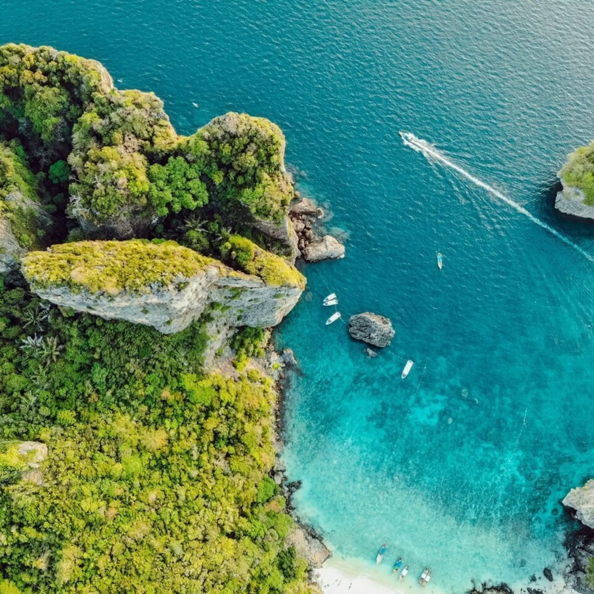 Avila travel tailandia bahía de krabi desde arriba