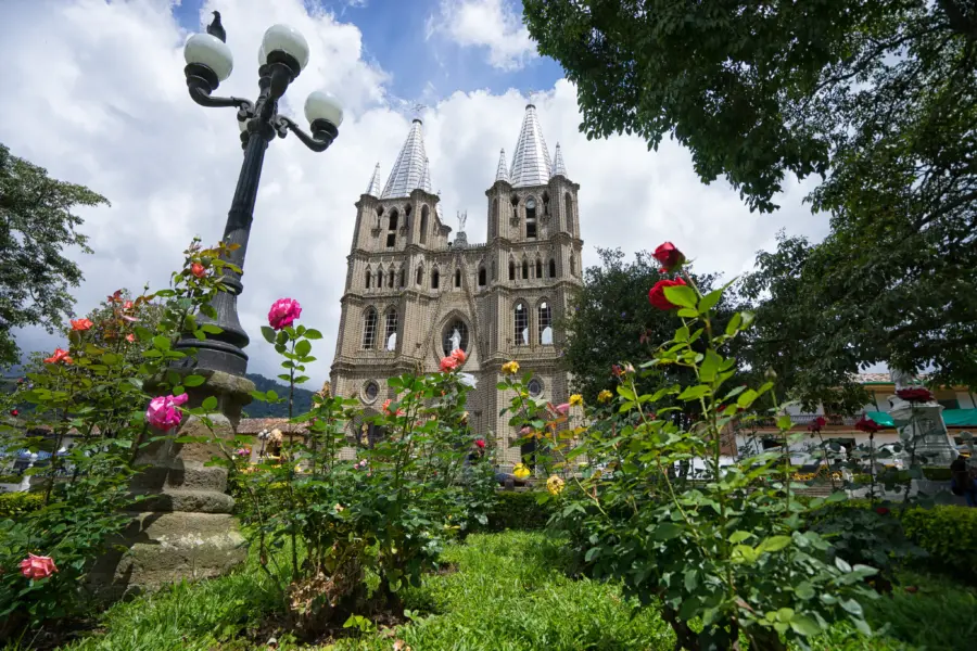 Iglesia en jardin