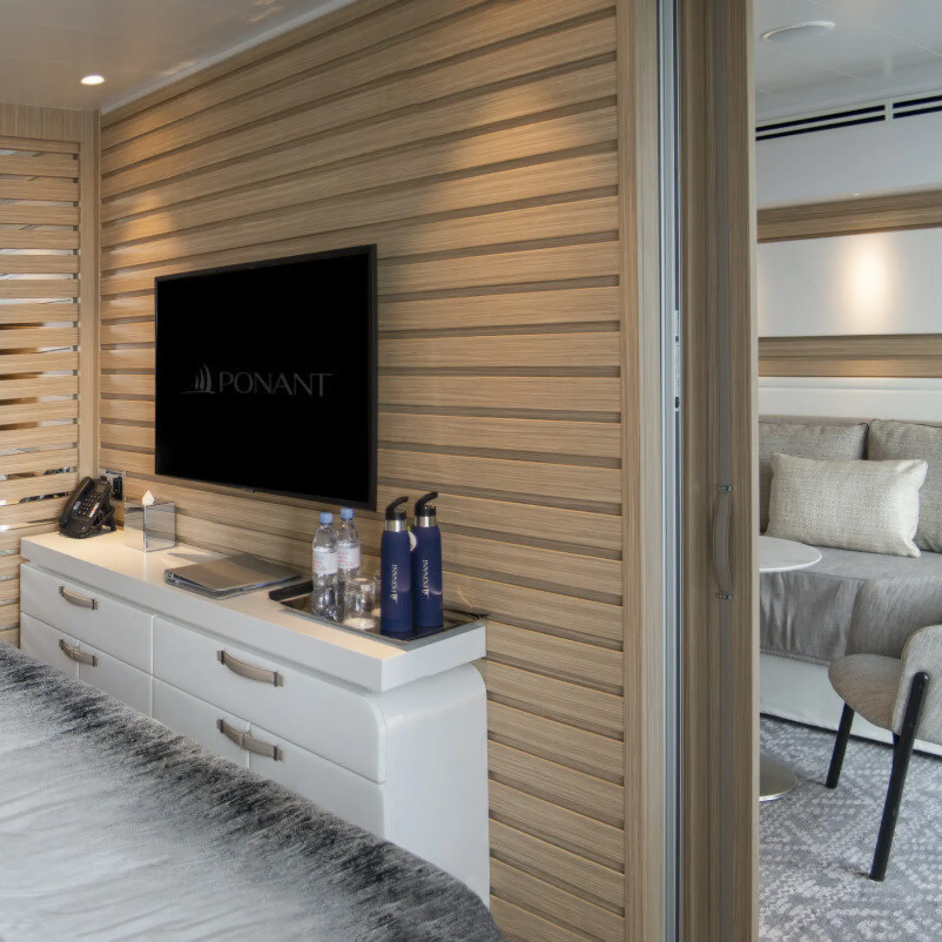 Panorama1 bellot 610 612 suite prestige comunicante mayo2021ponant tamarsarkissian