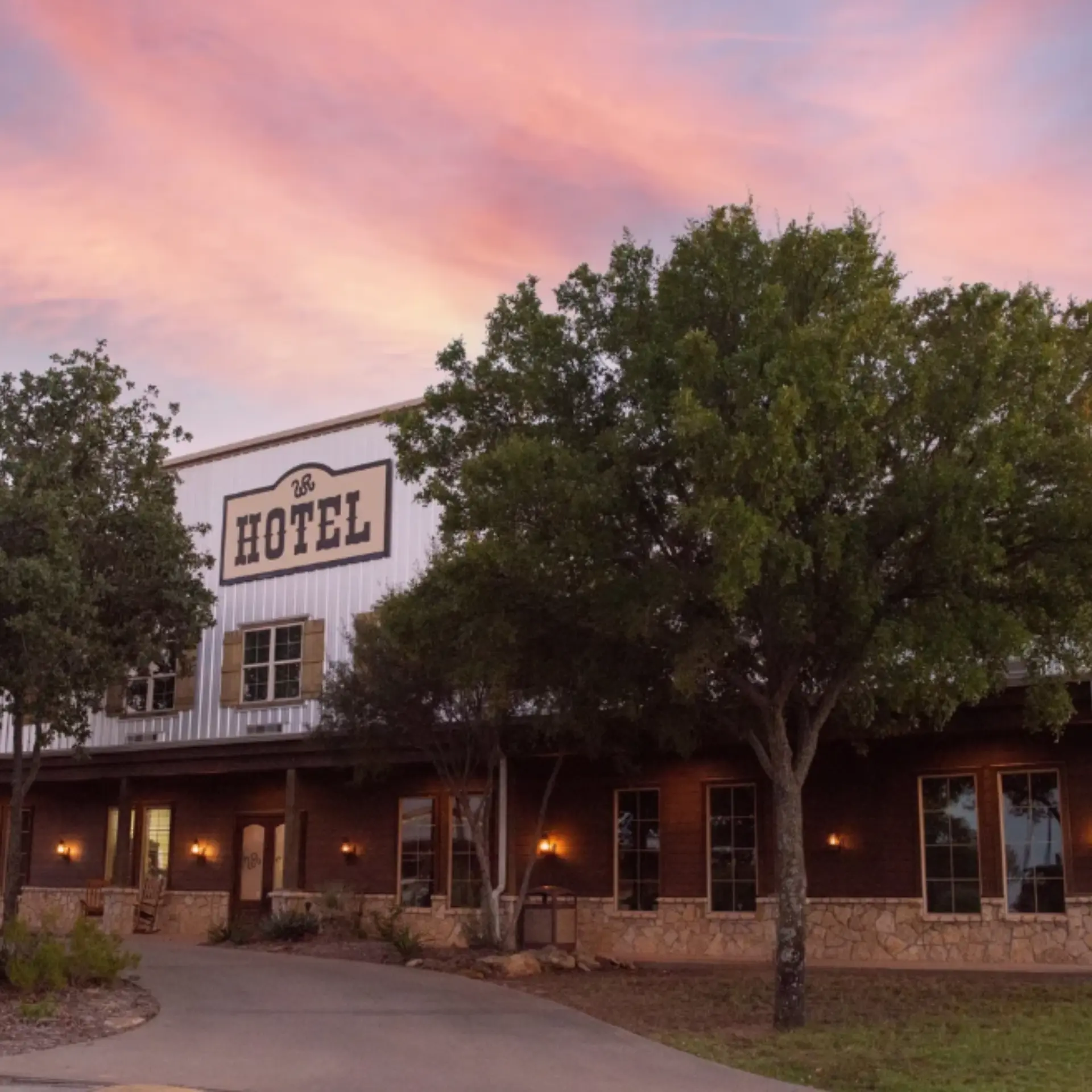 Wildecatter ranch hotel