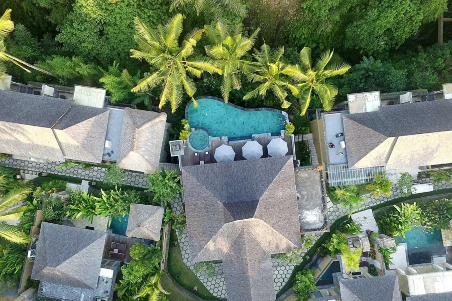1737533126538 ubud piscina 1